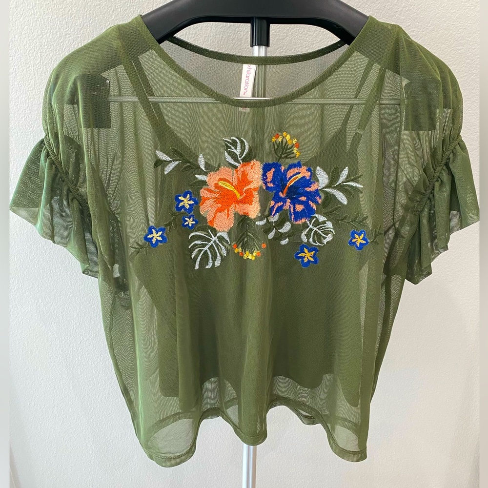 Xhilaration Green Top with Floral Embroidery | Size L